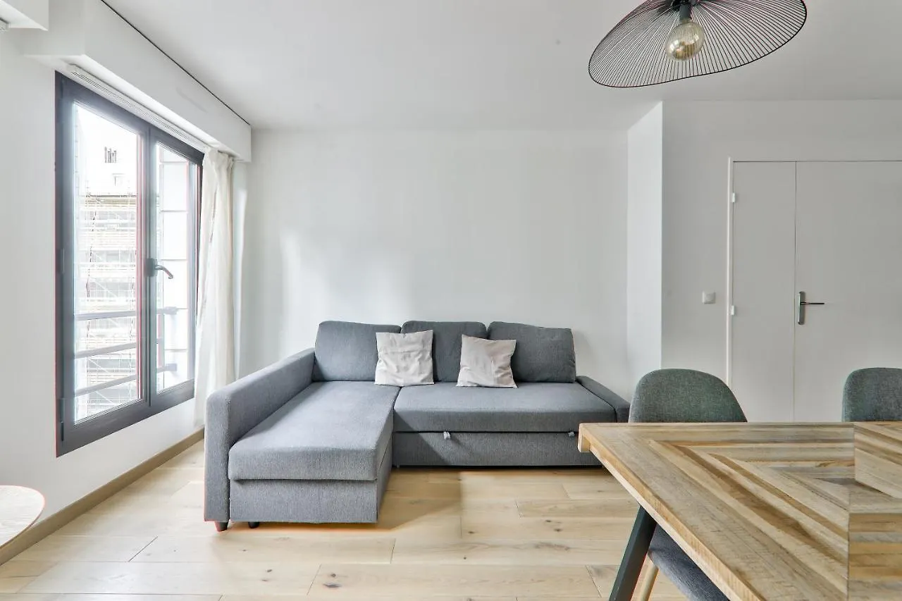 Luxurious 1 Bedroom Bastille Charonne Free Netflix Paris Apartment