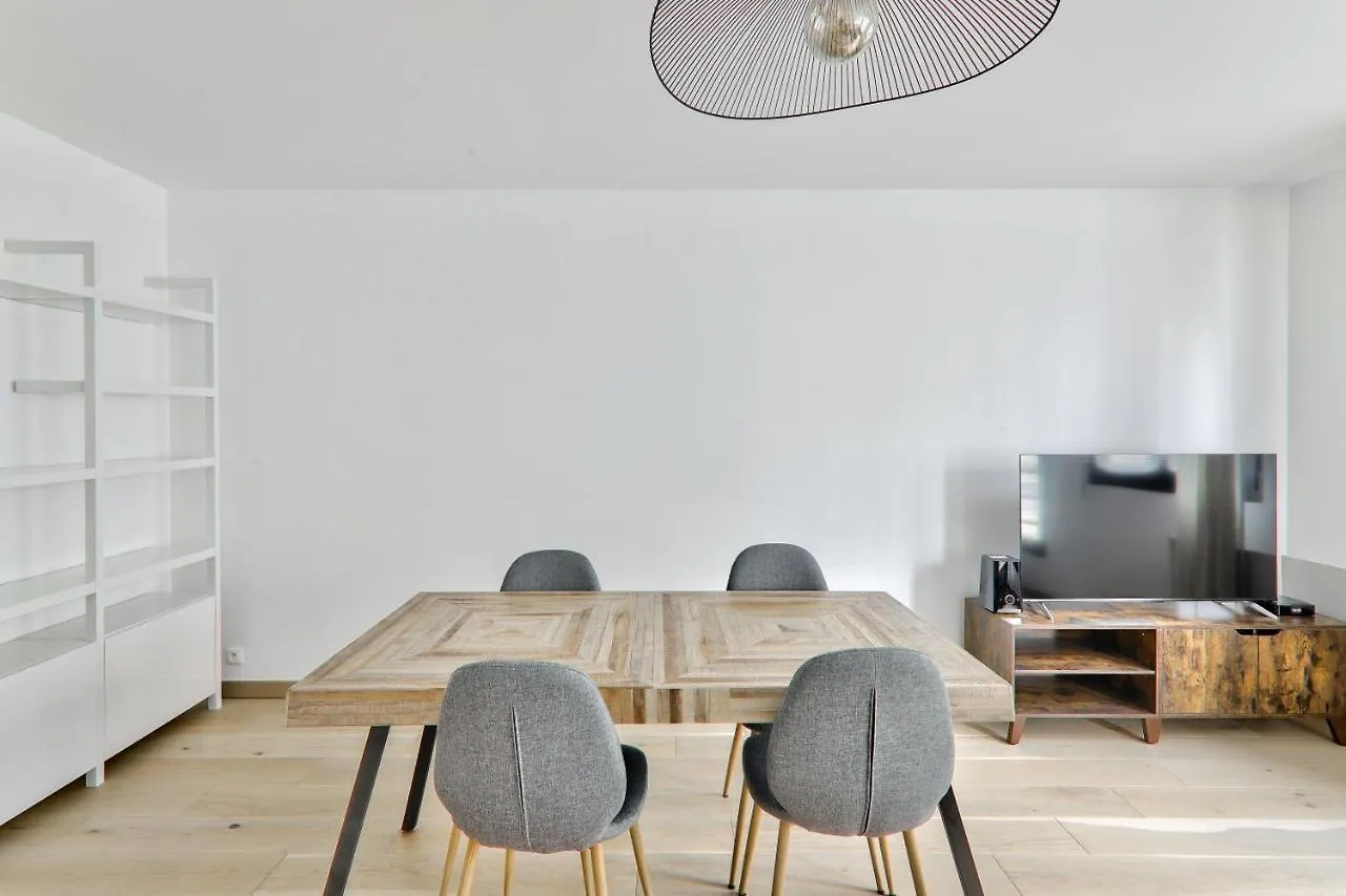 Luxurious 1 Bedroom Bastille Charonne Free Netflix Paris Apartment